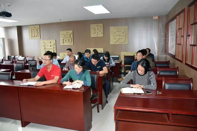 金開集團黨委組織開展學習李保國同志先進事跡活動